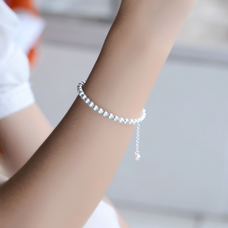 Stijlvolle zilveren balletjes armbanden