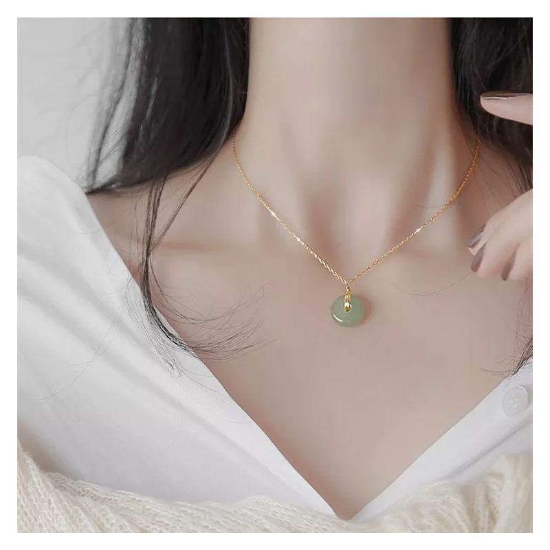 Gouden Ketting Met Groene Ronde Stenen Hanger