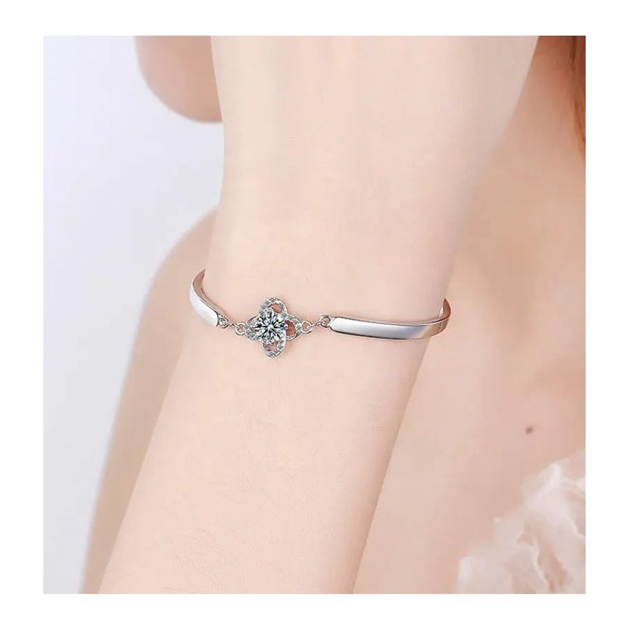 Solid Steel Bracelet With Zircon Flower