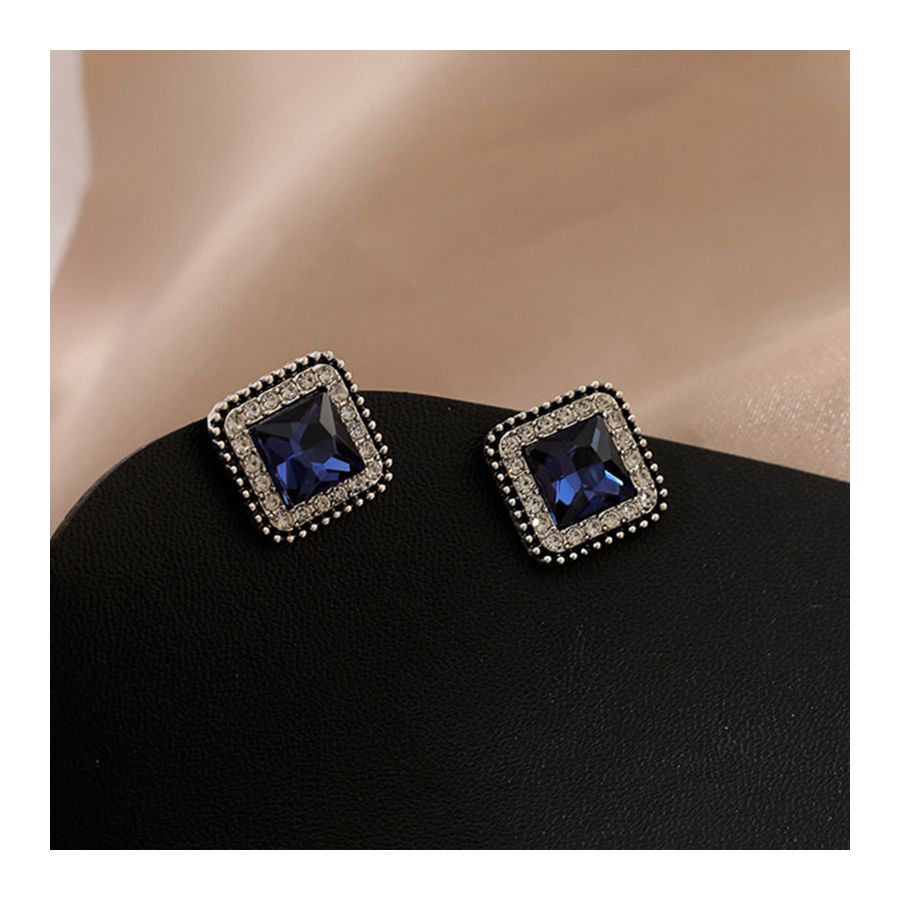 Klassieke blauwe kristallen oorbellen
