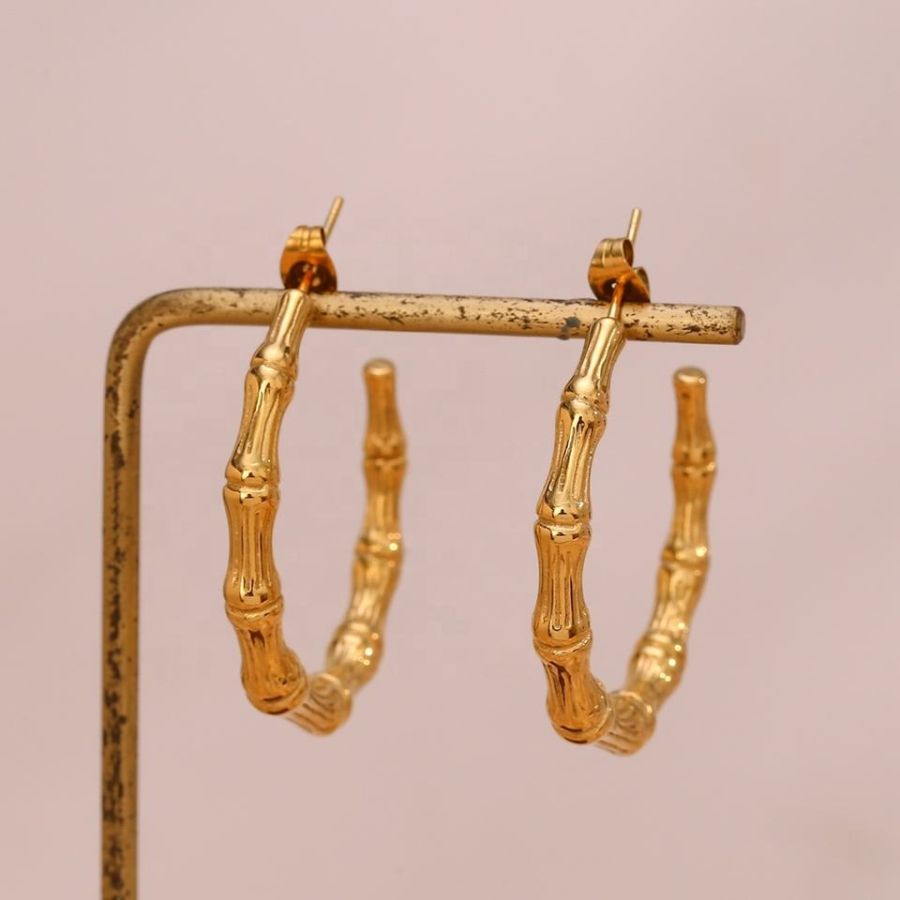 Gouden cirkel bamboe vorm hoepel oorbellen