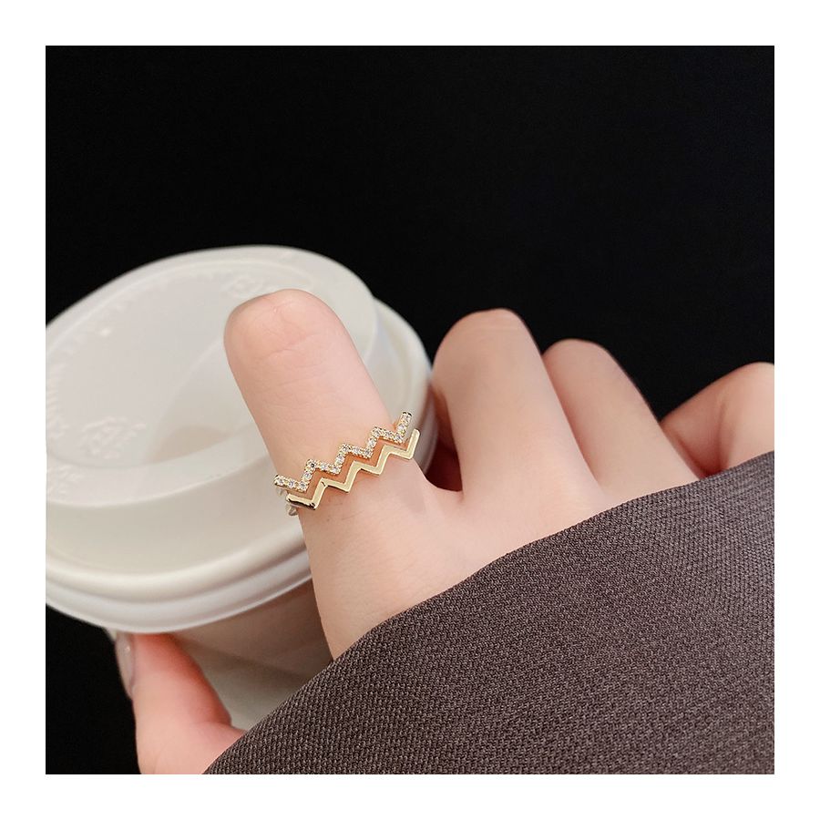 Shiny Wave Pattern Adjustable Ring