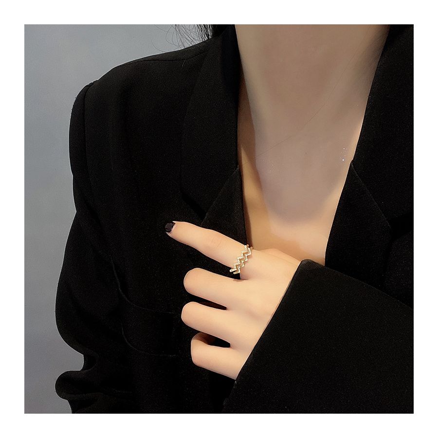Shiny Wave Pattern Adjustable Ring
