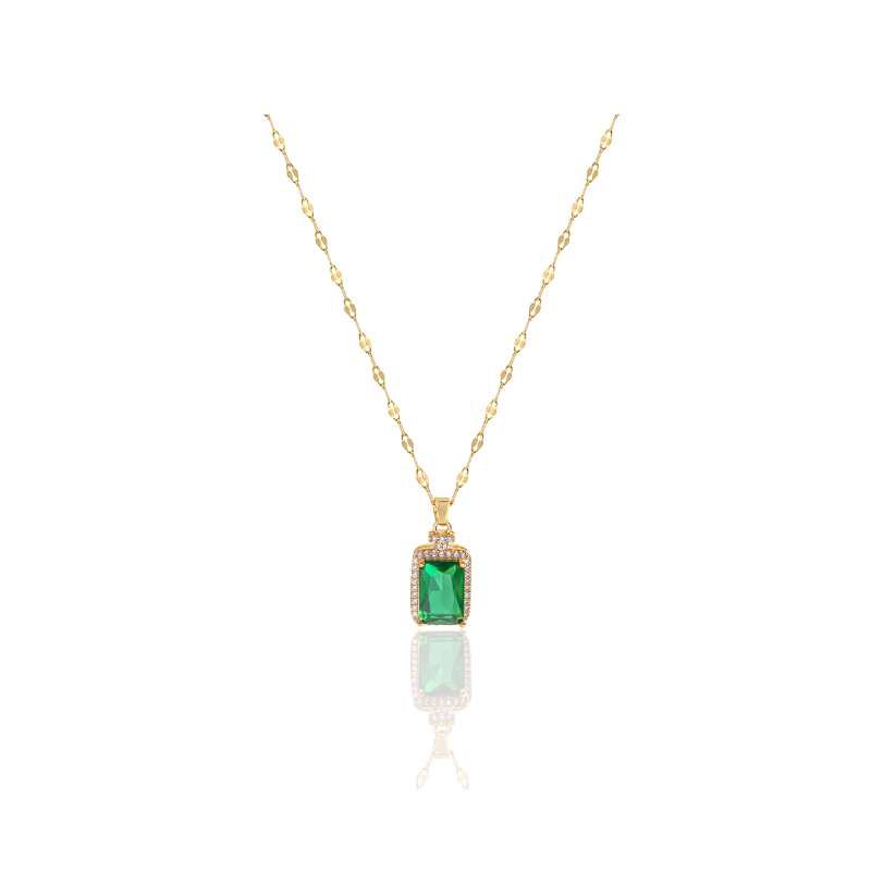 Gouden Ketting Met Groene Steen
