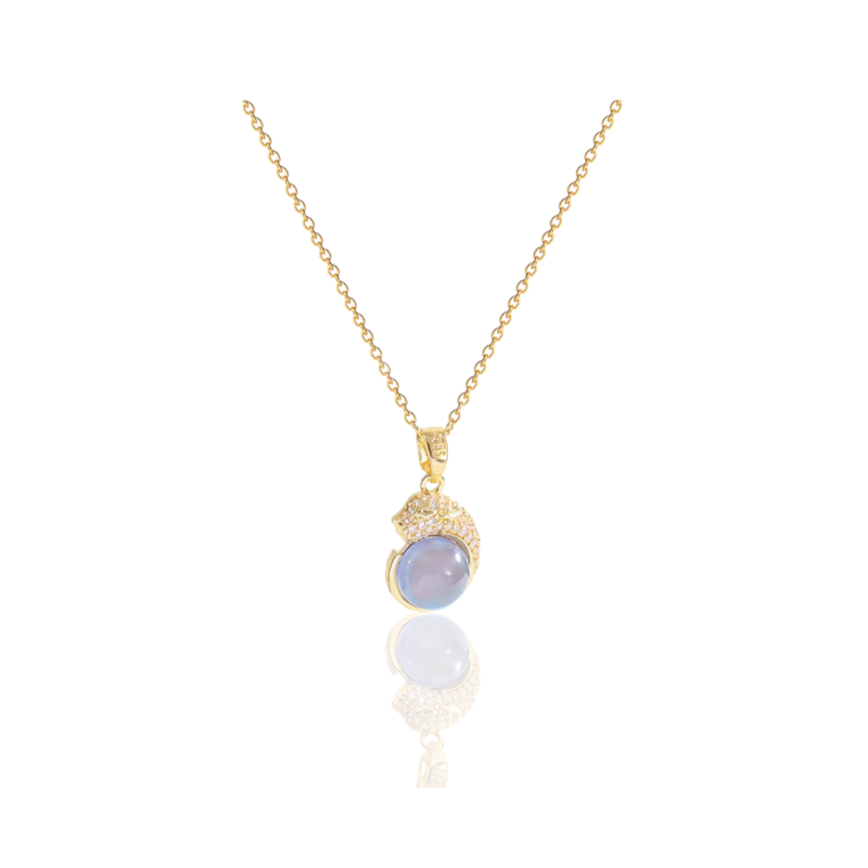 Gouden ketting met opaal charme hanger