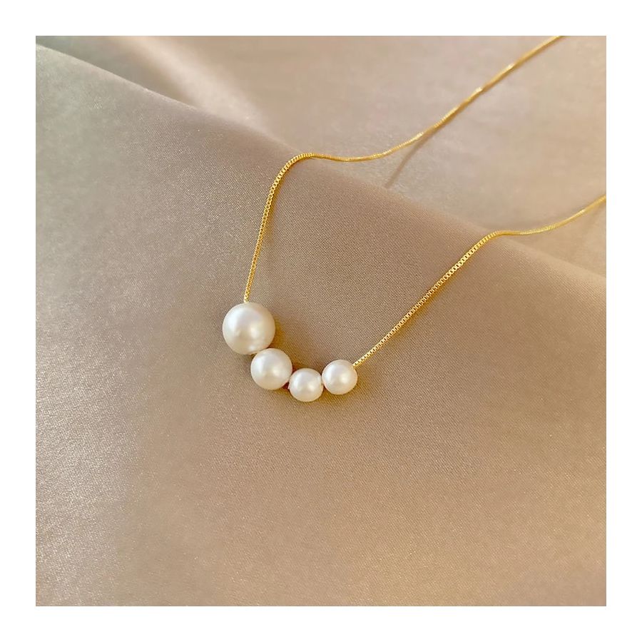 Golden Necklace With Wave Pearls Pendant