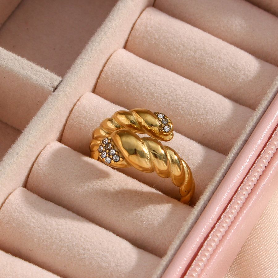 Golden Twisted Loop Over Adjustable Ring