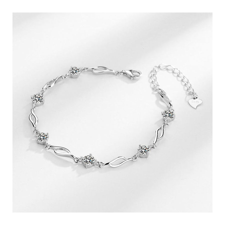 Gedraaide Zilveren Armband Met Zirkoon Hoogtepunten