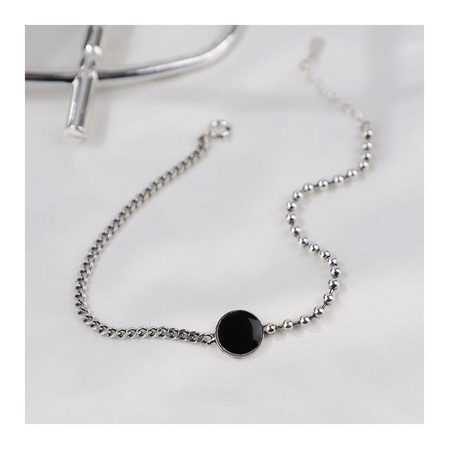 Klassieke zilveren armband met zwarte cirkel