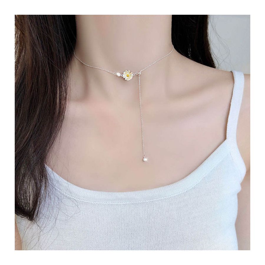 Verstelbare ketting met madeliefje hanger