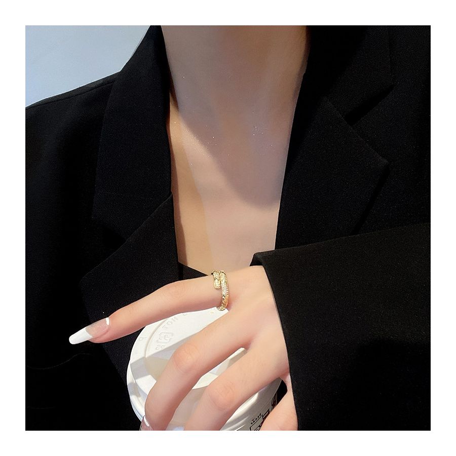 Getextureerde dubbele riem verstelbare ring