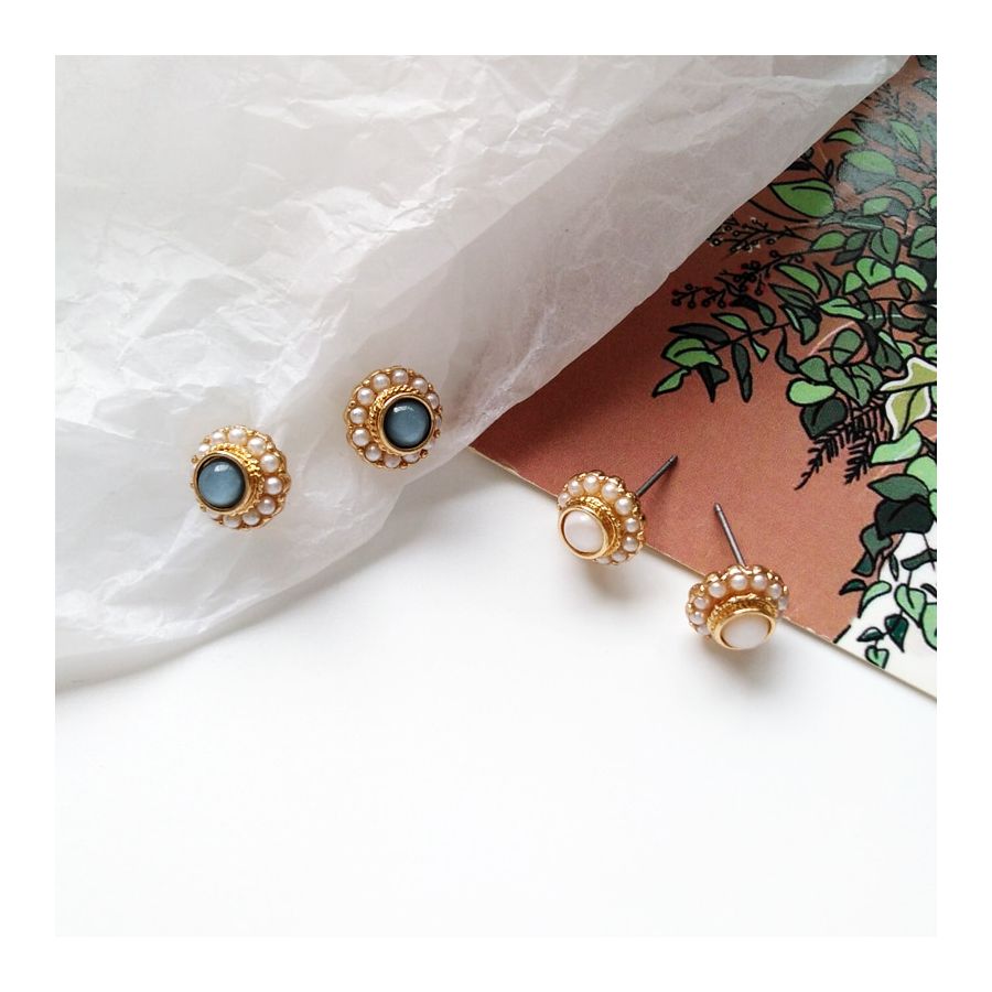 Green Daisy Flower Styled Earrings