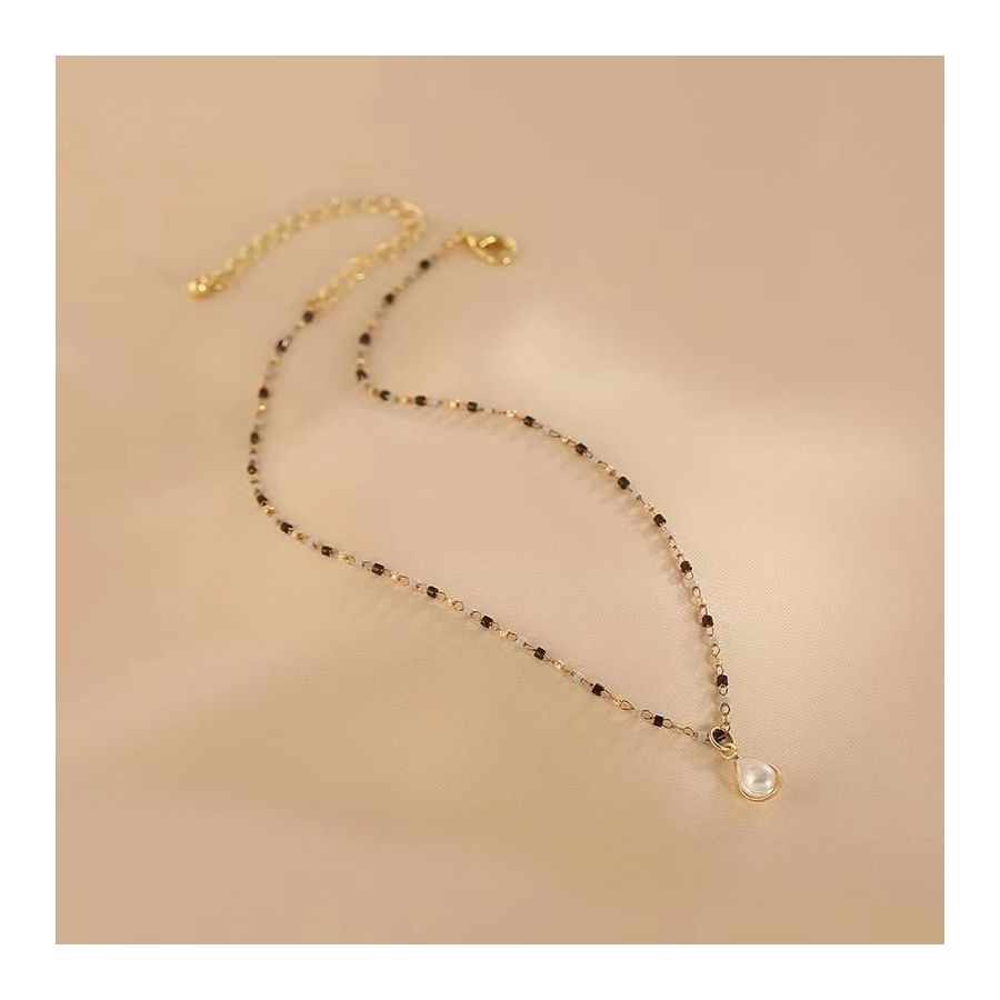 Pearl Necklace With Black & White Pearls